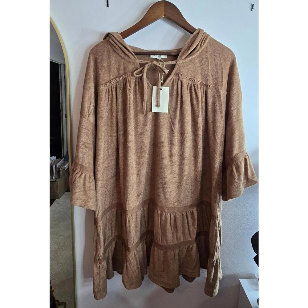 Easel terry hooded pullover